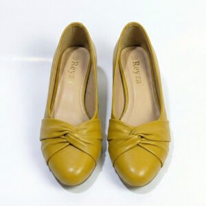 Knotted Comfort Pumps